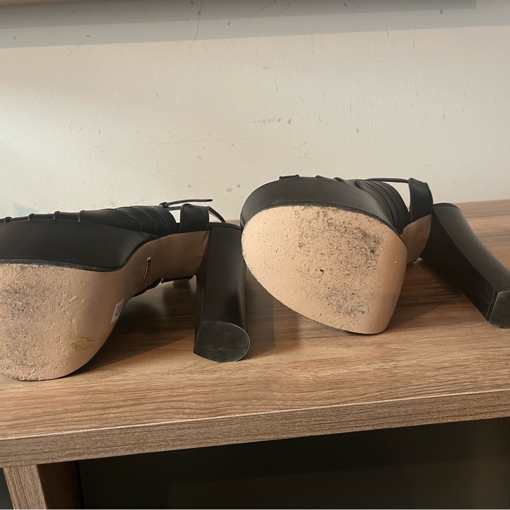 Gucci Black Platform Sandals - Picture 6 of 7